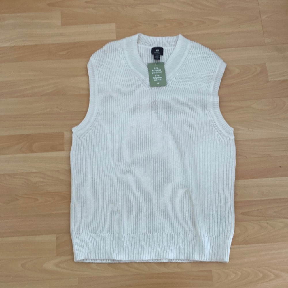 Sleeveless sweater